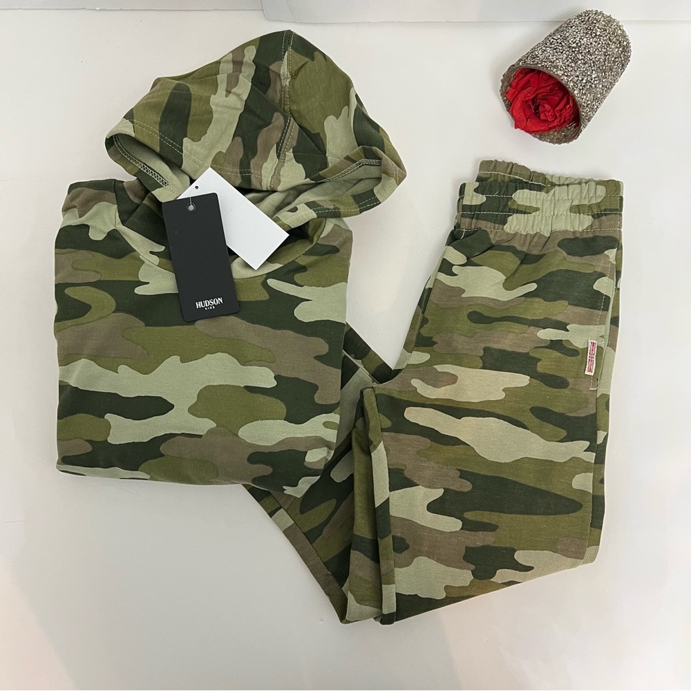 2 Piece Hudson Jeans Kids' Camo Pullover Hoodie & Jogger Set Size Medium- NWT